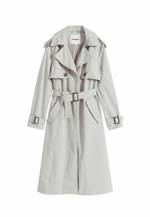 Helles grauer Trenchcoat aus glattem Stoff. Verfügt über ein doppelreihiges Design, Schulterklappen, Gürtel und zwei seitliche Taschen.