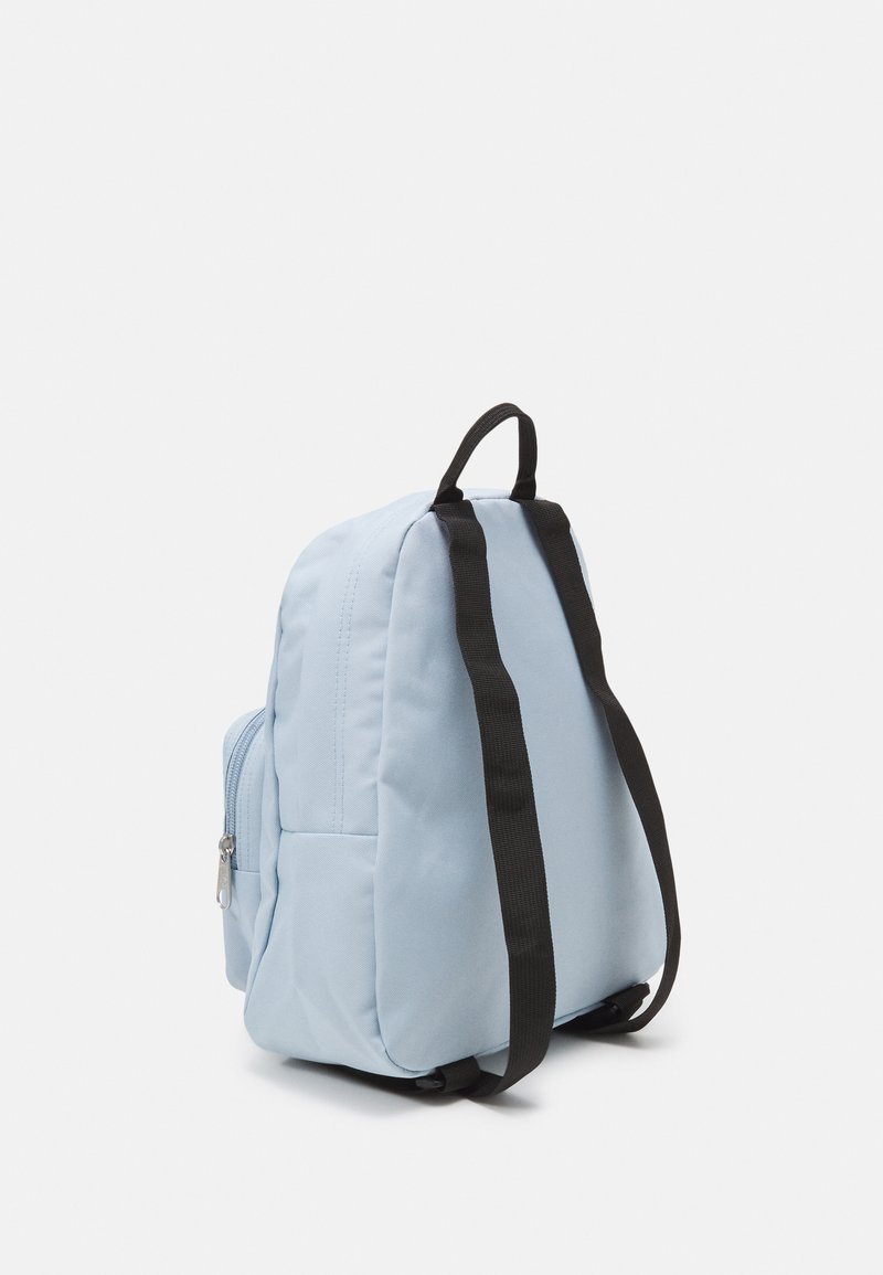 jansport palest blue backpack Right Pouch Miniature the Cross Town Plus backpacks from Jansport was designed ultralight with a side water bottle pocket for everyday use Pink Backpack Bag Jansport Palest