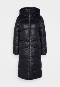 Manteau matelassé noir avec capuche, doté d'une fermeture éclair à l'avant et d'un motif matelassé en chevrons. Fabriqué en matériau brillant avec une silhouette longue et droite.