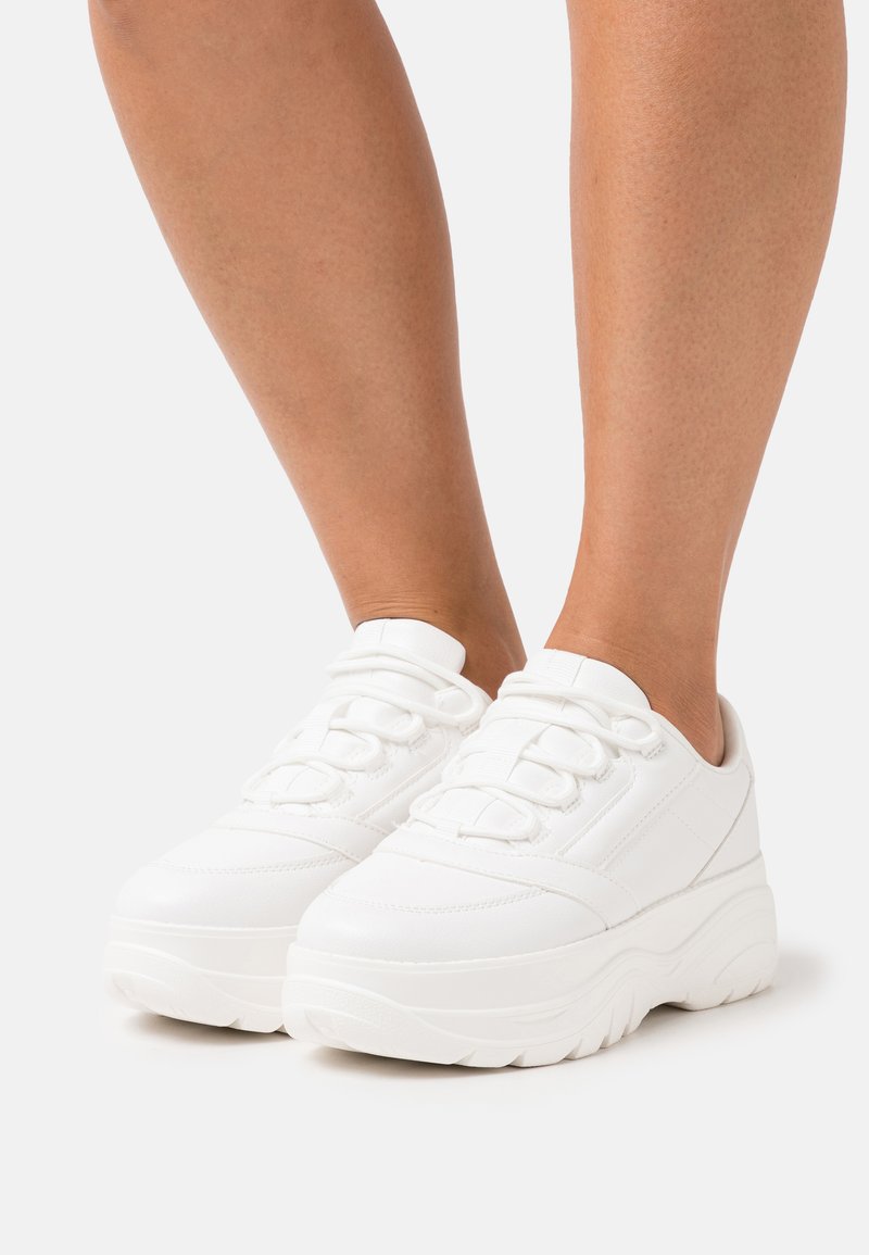 sandales cuir marron