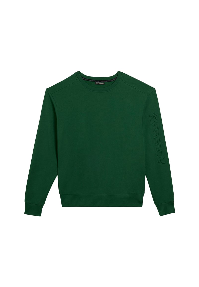 Sudadera verde con cuello redondo, mangas largas y puños de canalé. Presenta una marca tonal en la manga izquierda y una textura suave.