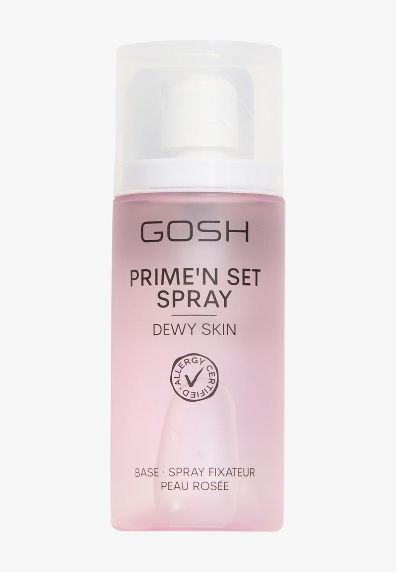 Lo spray GOSH Prime'n Set in una bottiglia trasparente con una tonalità rosa, presenta un tappo a pompa bianco e un'etichetta di certificazione per allergie.