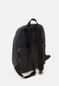 Guess MILANO VERTICAL ZIP UNISEX - Zaino - schwarz