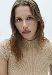 Mango Tricou basic - sand