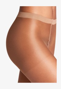 Unausgewählt, hazel