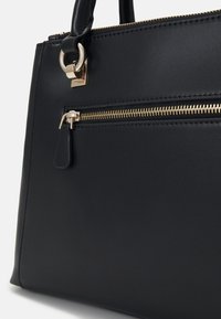 Guess EVELUNE GIRLFRIEND SATCHEL - Torbica - black