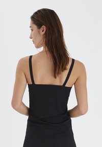 ICHI IASIV SINGLET - Top - black