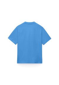 Κοντομάνικο, γαλάζιο T-shirt από μαλακό βαμβάκι. Διαθέτει στρογγυλή λαιμόκοψη και απλό, λιτό σχέδιο.