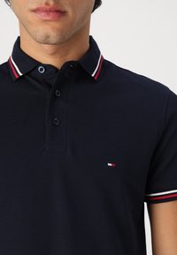 Tommy Hilfiger TIPPED SLIM FIT  - Polo - desert sky
