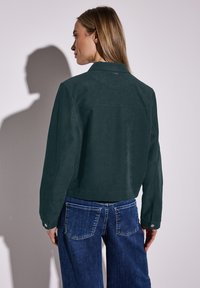 Thumbnail Image 3