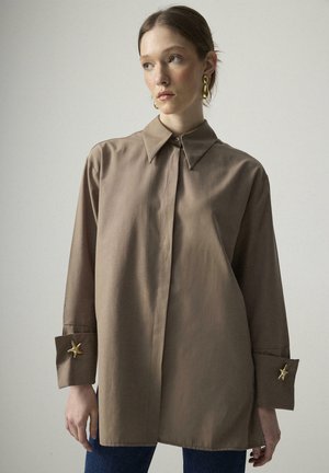 WITH WIDE CUFF - Skjortebluser - mink