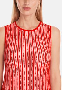 Marc Cain Strickkleid - flame red