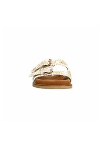 Geweven gevlochten sandalen in crèmekleur met twee verstelbare metalen gespen. Bevat een zachte bruine voetbed en een lichte tan zool.