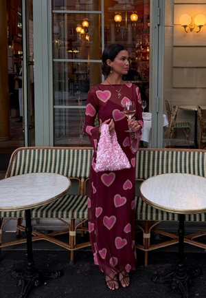 Never Fully Dressed, BURGUNDY HEART ARIA DRESS - Дълга рокля - red