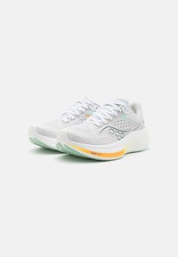 Saucony RIDE 17 - Scarpe da corsa su strada - white/peel