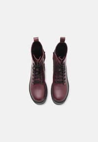 Calvin Klein Jeans FLATFORM HIGH LACE UP - Členkové šnurovacie čižmy - andorra/black