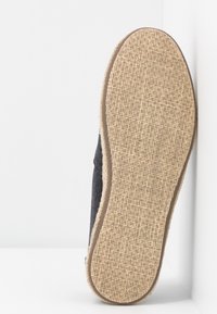 TOMS Espadrilles - black