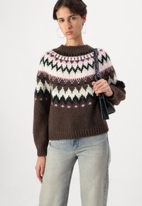 JDY JDYKINSLEY FAIR ISLE  - Džemperis - chocolate brown/begonia pink/black/whitecap gray