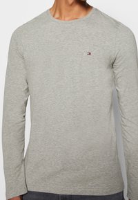 Tommy Hilfiger Pitkähihainen paita - grey