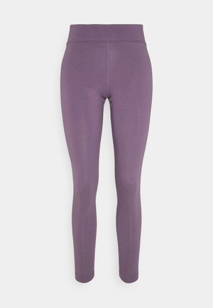 Paarse legging met een hoge tailleband, een zachte textuur en een strakke pasvorm. Heeft een effen kleur zonder zichtbare patronen of hardware.