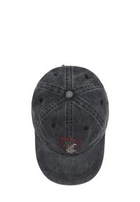 Gorra de béisbol desgastada de color gris oscuro con dos gatos bordados y texto rojo "BUBBAY LOUI" en el panel frontal.