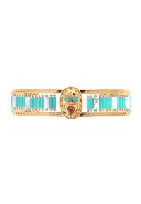 Bracelet en ton doré avec des accents en turquoise et en pierre blanche, comportant un élément décoratif central avec des pierres rouges et vertes et un detailing complexe.
