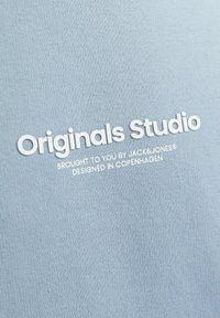 Jack & Jones JORVESTERBRO CREW NECK - Ikdienas džemperis - mountain spring