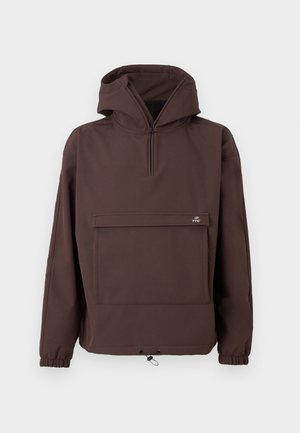 Veste à capuche marron avec fermeture éclair frontale, grande poche avant avec rabat et poignets élastiques aux manches.