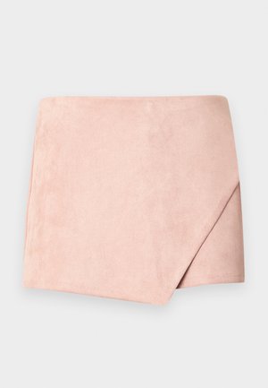 Roza mini krilo s teksturirano, mehko površino; ima asimetrični zavitek in čiste robove.