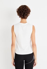 Weekday FITTED TANK 2 PACK  - Top - white/black