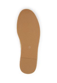 Semelle de chaussure plate avec une surface en caoutchouc texturé, marron clair et des accents beiges, featuring un logo circulaire et une indication de taille de 42.