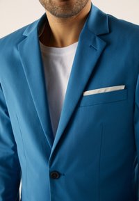 Pier One PERFORMANCE STRETCH SUIT - Öltöny - blue