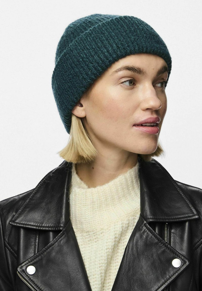 Pieces PCPYRON - Bonnet - reflecting pond