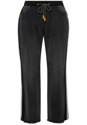 Schwarze Jeanshose mit lockerer Passform, seitlichen Streifen, elastischem Bund, Kordelzug und fransigen Säumen. Gelbe Akzente sind vorhanden.