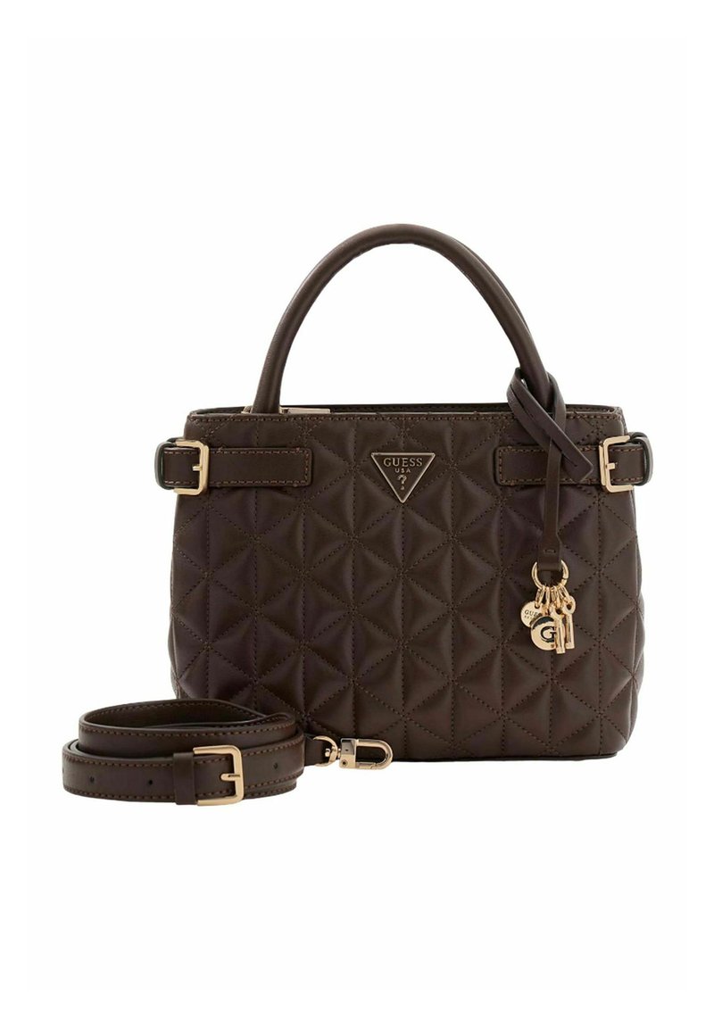 Sac à main matelassé marron avec double poignées courtes, bandoulière réglable, ferrures dorées et accents décoratifs en forme de charms.