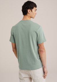 WE Fashion THE ULTRA SOFT - Pamata T-krekls - green