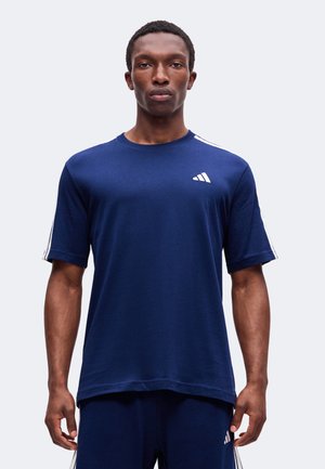 adidas Sportswear, ESSENTIALS 3 STRIPES LEFT CHEST - T-shirt imprimé - team navy blue 2/white
