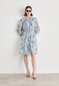 Marc Cain Robe de jour - soft summer sky