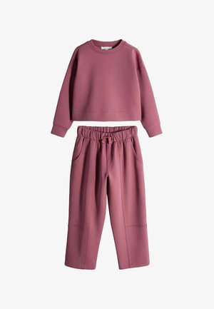 Set format din bluză casual mov și pantaloni cu talie elastică asortați, cu buzunare, conceput pentru confort și o croială lejeră.