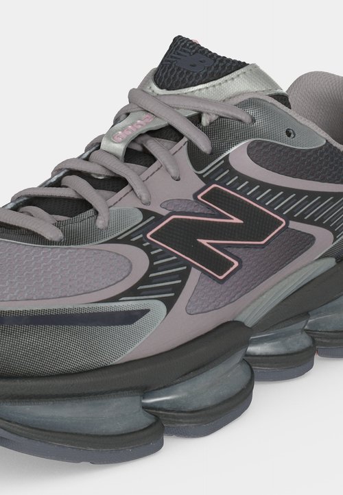 New Balance U2000 UNISEX - Trainers - truffle salt/silver-coloured metallic — foto 7
