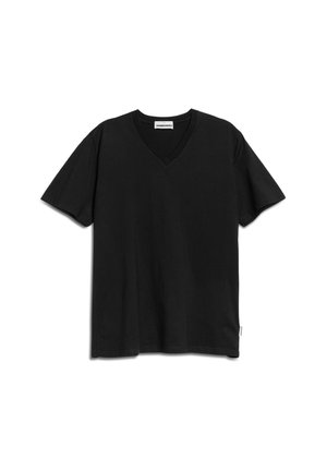 T-shirt noir à manches courtes avec un col en V, fabriqué en tissu lisse, présentant une étiquette sur le côté inférieur gauche.