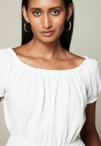 Next Blus - white