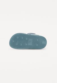 Thumbnail Image 5