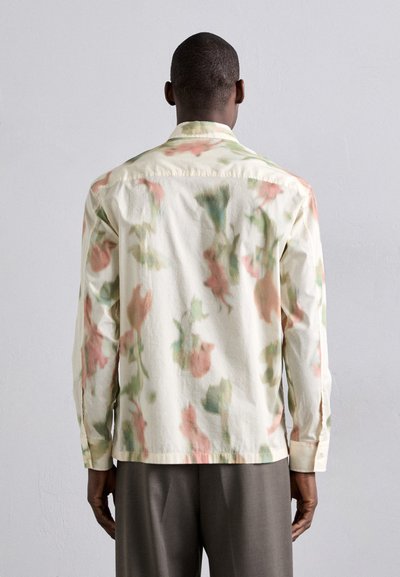 NN.07 FREDDY - Ing - sand