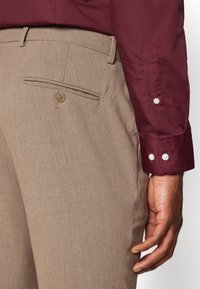 Pier One MELANGE BASIC SUIT - Anzug - mottled light brown