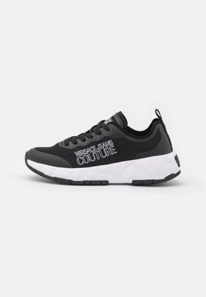 Sneakers - black