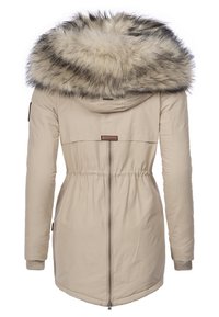 Beige parka med en hætte foret med pels, taljeret pasform, lynlås, elastiske manchetter og en glat tekstur. Set bagfra med et rent design og minimale detaljer.