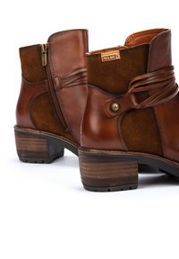 Pikolinos SAN SEBASTIA - Botines de tacón - CUERO