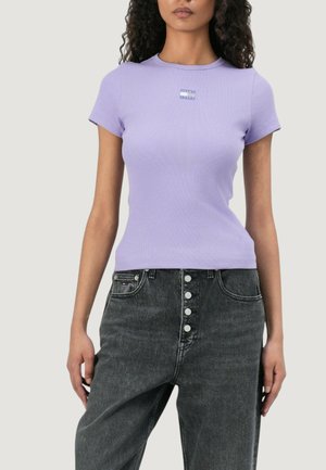 BADGE  - T-shirt basique - lilac