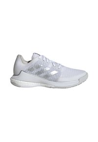 Scarpe sportive bianche con una tomaia in mesh testurizzato, tre strisce riflettenti sui lati e una soletta ammortizzata con una suola in gomma.